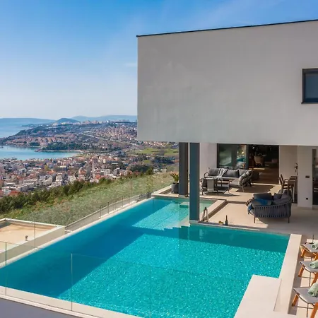 Villa Luxury Cosmopolitan With Pool Podstrana