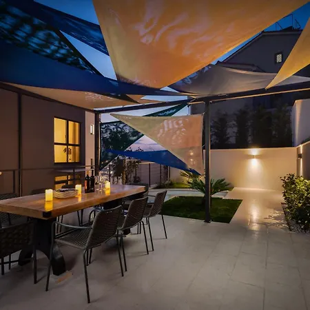 Luxury Cosmopolitan With Pool