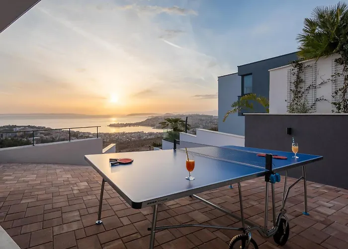 Luxury Cosmopolitan With Pool