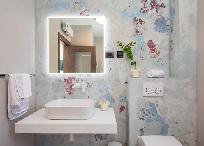 Luxury Cosmopolitan With Pool Podstrana