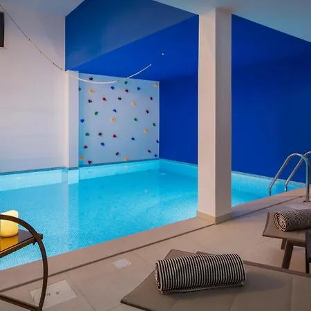 Luxury Cosmopolitan With Pool *