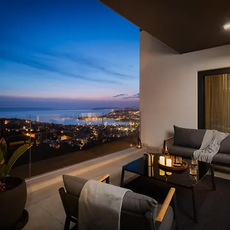 Luxury Cosmopolitan With Pool