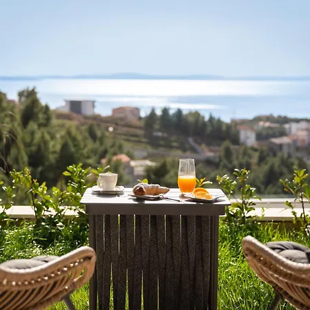 Luxury Cosmopolitan With Pool بودْسْتغانا