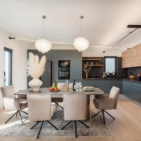 Luxury Cosmopolitan With Pool فيلة