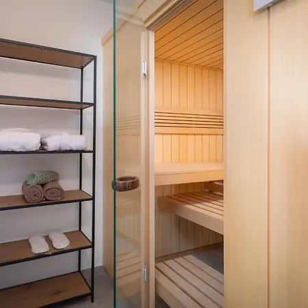 Luxury Cosmopolitan With Pool * بودْسْتغانا